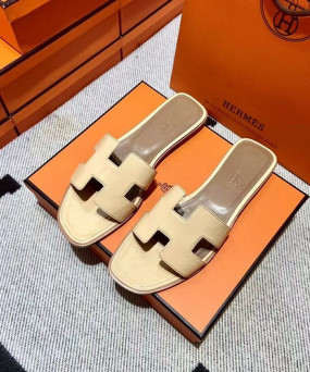 에르메스 올수공 오란 슬리퍼 샌들 페이던트 40